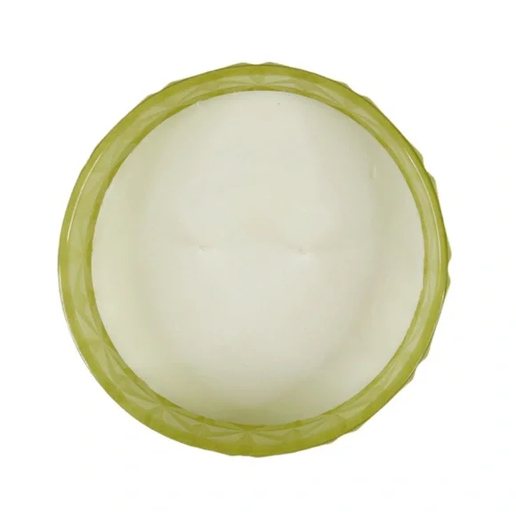 Capri Blue Muse Aloha Orchid Candle Jumbo Faceted Glass Jar 30 Ounce 2 Wick - Picture 7 of 9